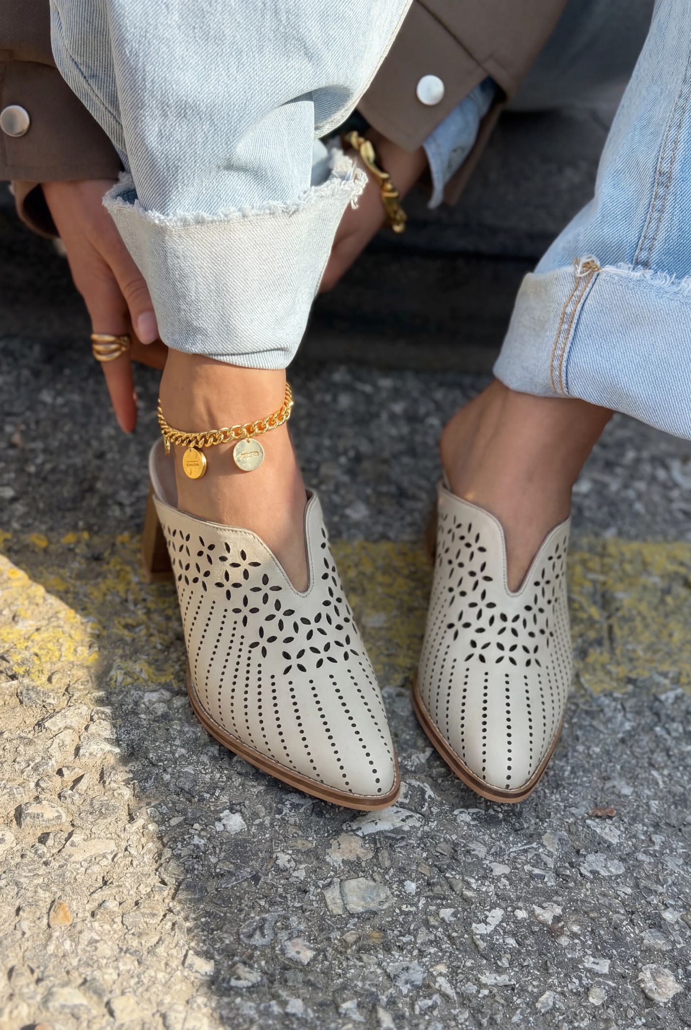 Noravina Genuine Leather Pumps Mule Beige