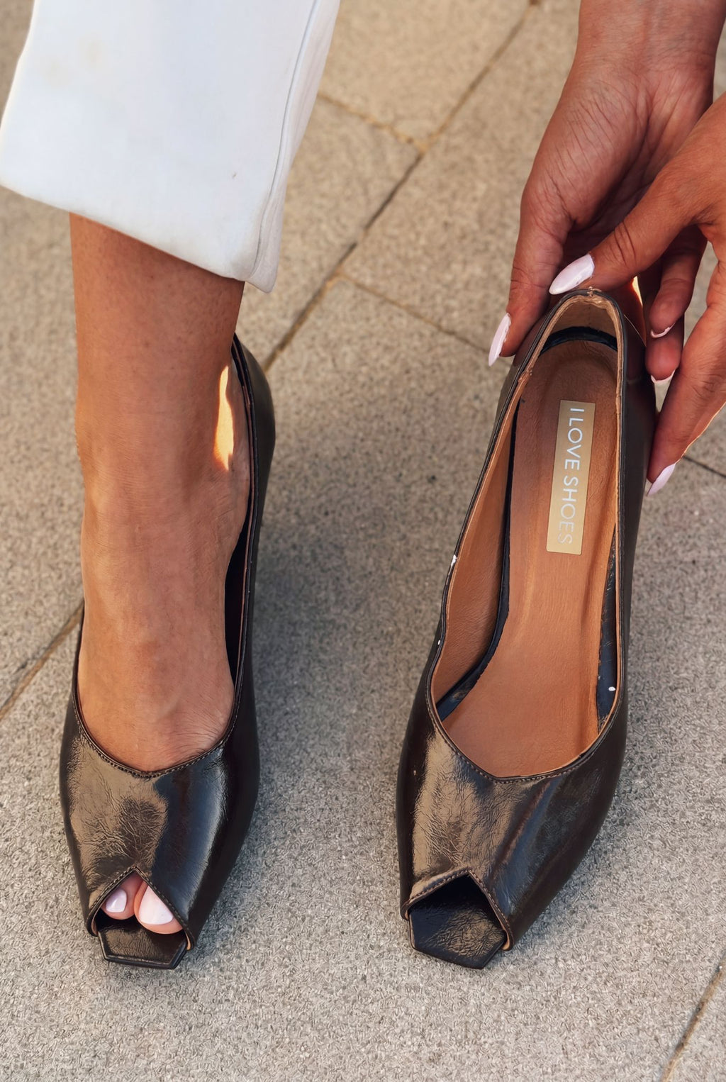 Norvion Light Brown Crinkled Patent Leather Women's Pumps