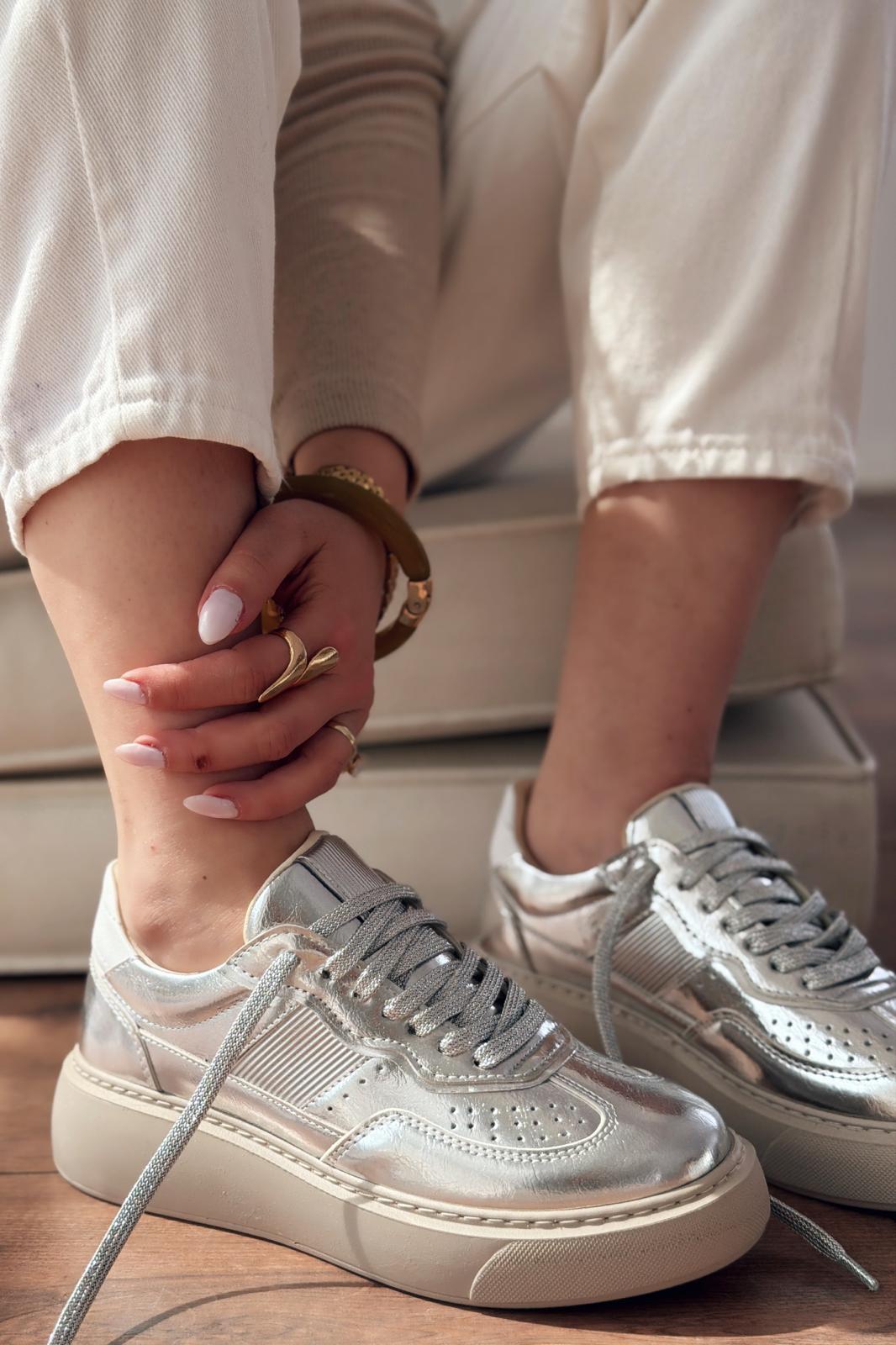 Larisa Silver Patent Faux Leather Women's Sneakers