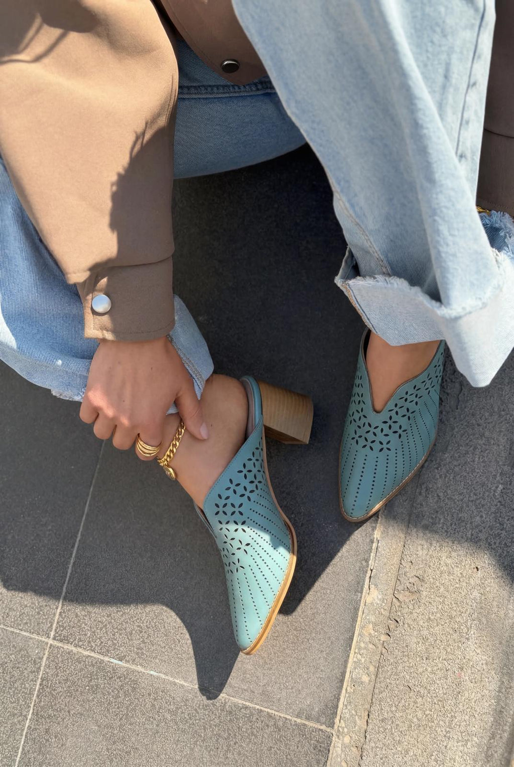 Noravina Blue Genuine Leather Pumps