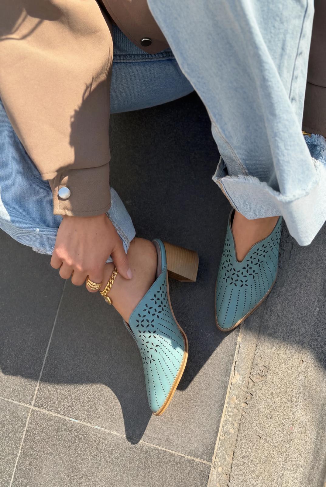 Noravina Blue Genuine Leather Pumps