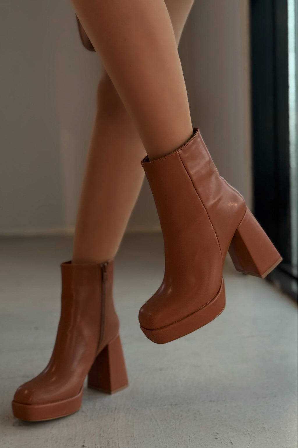 Rivoks Tan Faux Leather Platform Pumps Boots