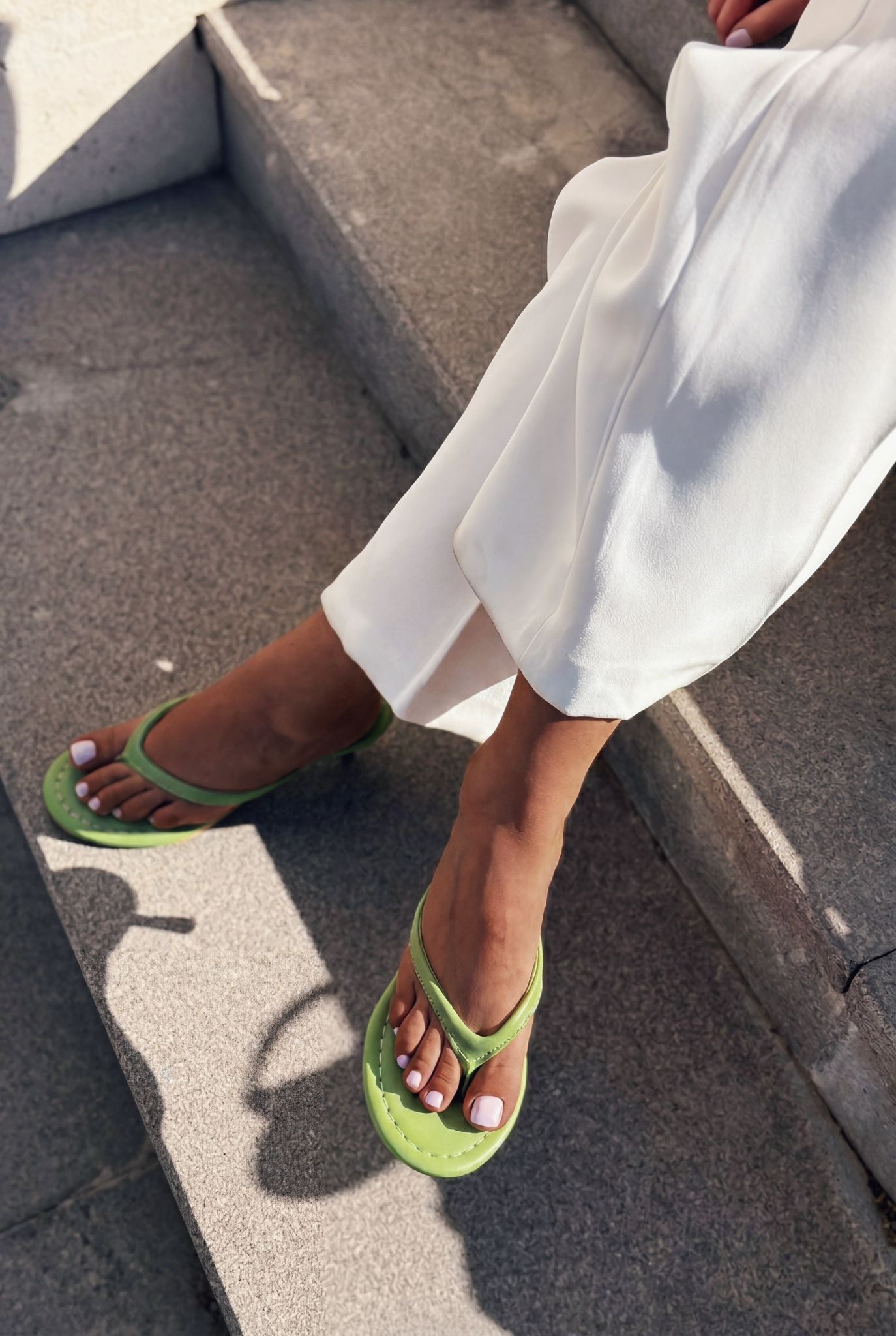 Arlene Green Faux Leather Women's Pumps Thong Sandals