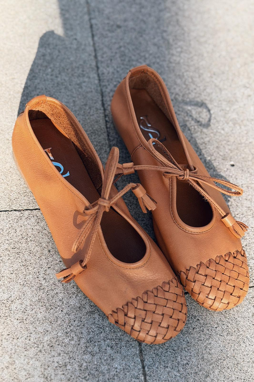 Talorin Tan Genuine Leather Women's Lace-Up Flats