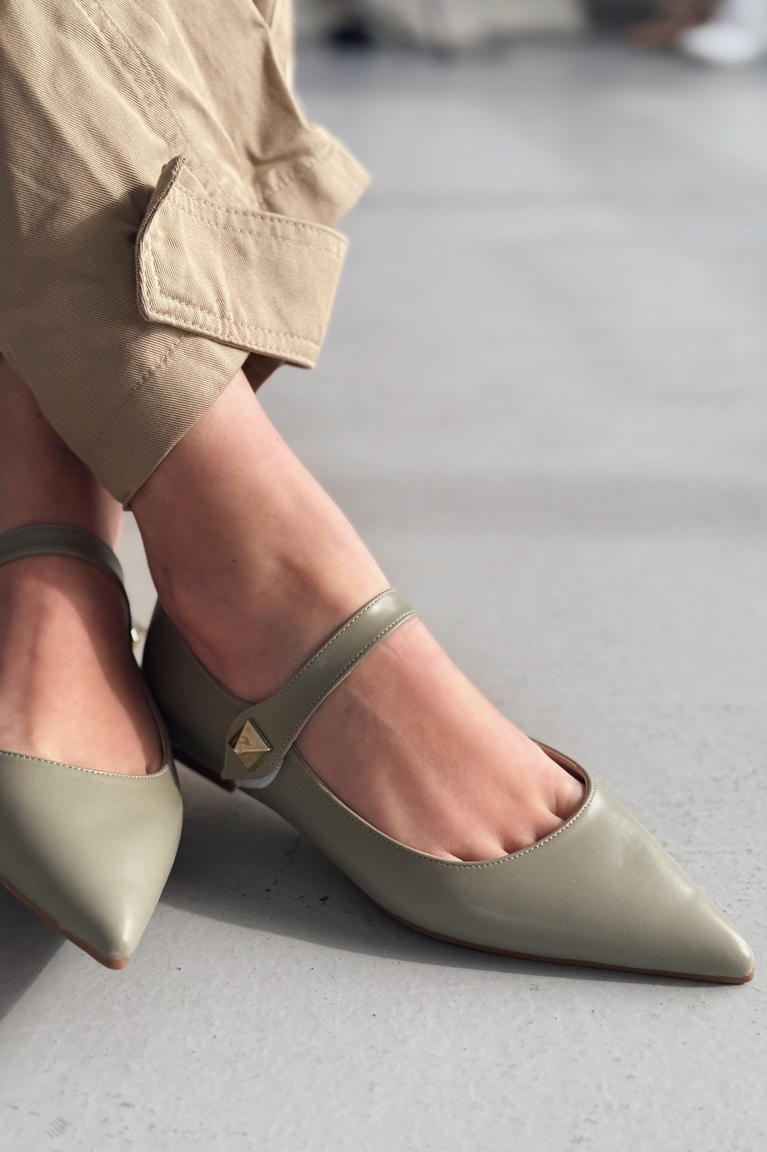 Brano Mint Green Faux Leather Women's Pointed Toe Flats