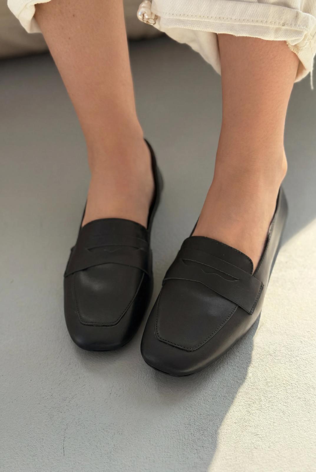 Melniel Black Genuine Leather Women's Loafers
