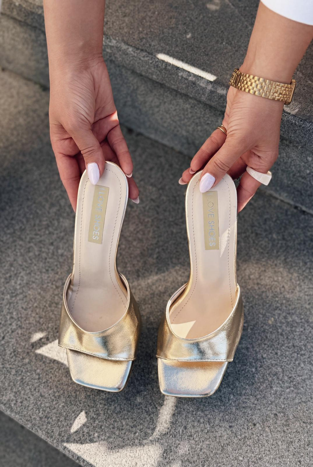 Sorel Gold Faux Leather Women's Pumps