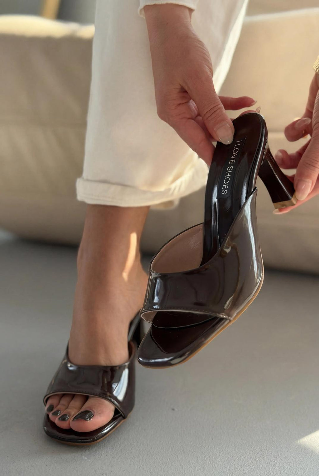 Arinor Taupe Patent Faux Leather Women's Pumps