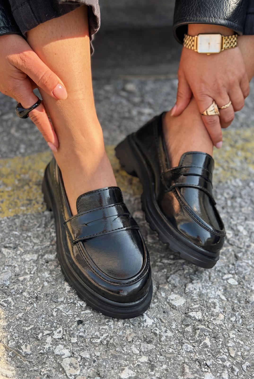 Kastrel Black Crinkle Patent Faux Leather Women's Loafers
