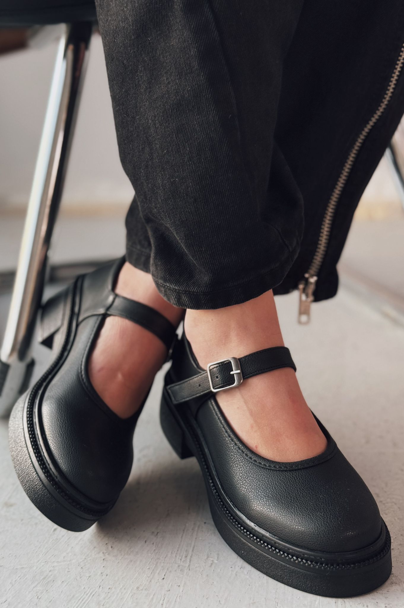 Vodes Black Faux Leather Women's Mary Jane