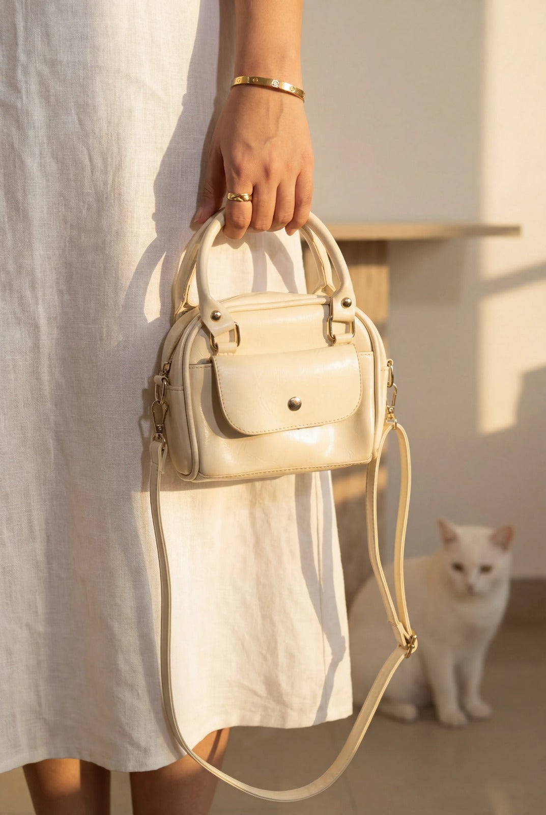 Arlune Beige Women's Handbag