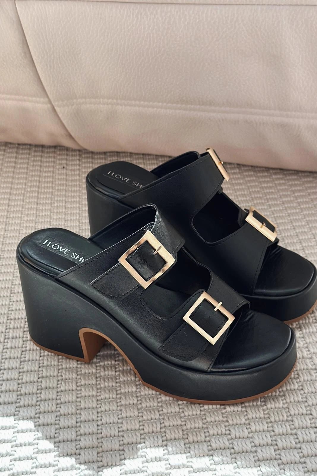 Livons Black Faux Leather Platform Pumps Women's