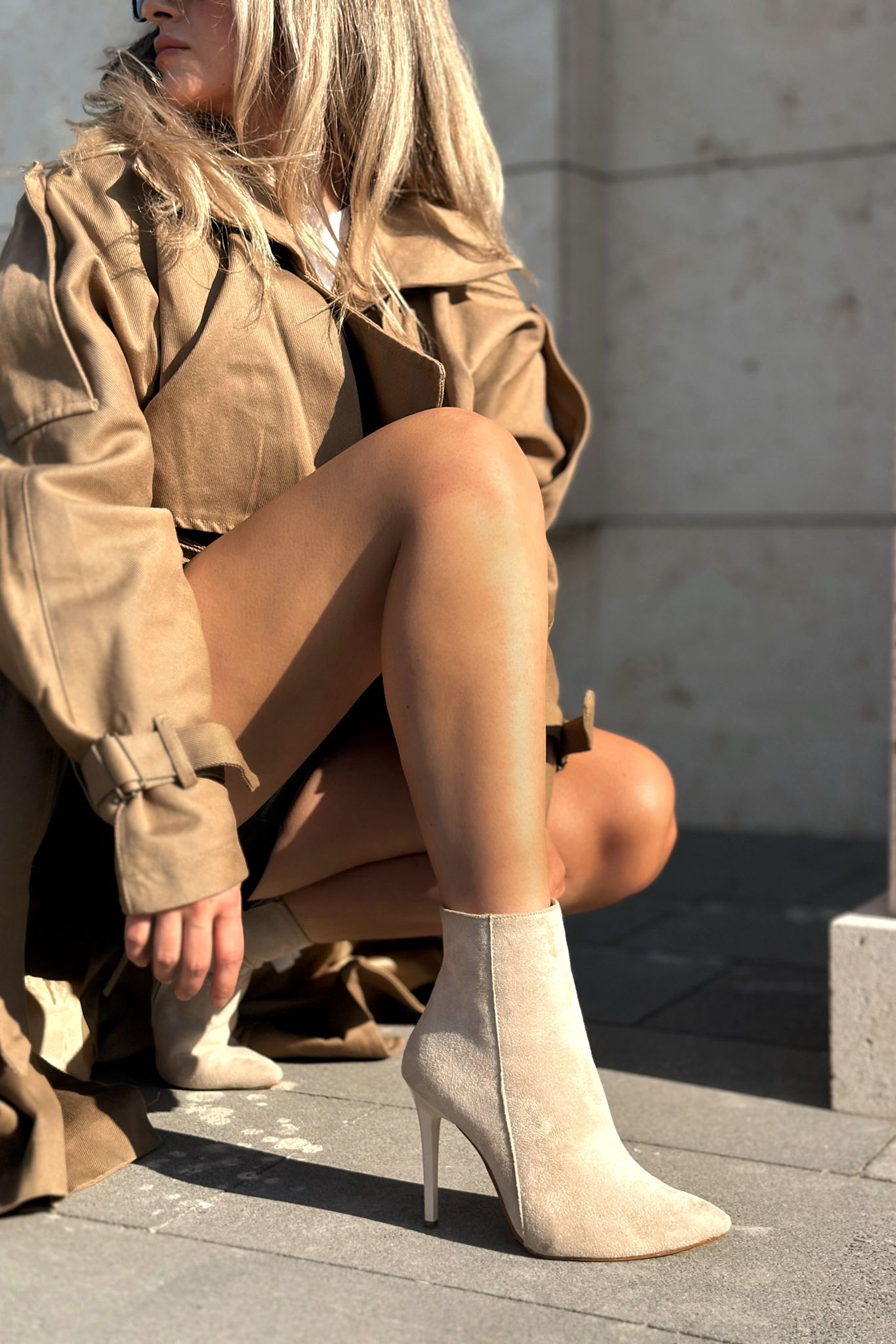 Vonce Beige Suede Zipper Detail Stiletto Heel Women's Boots
