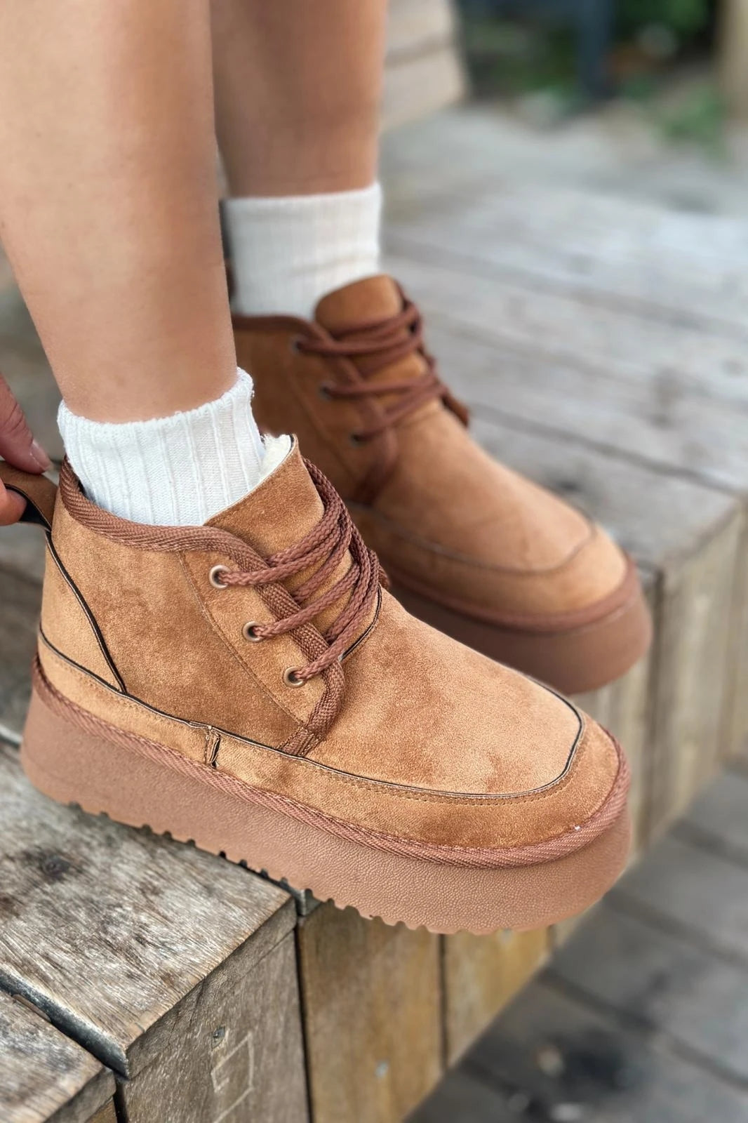 Porinta Lace-Up Chunky Sole Women's Boots Tan