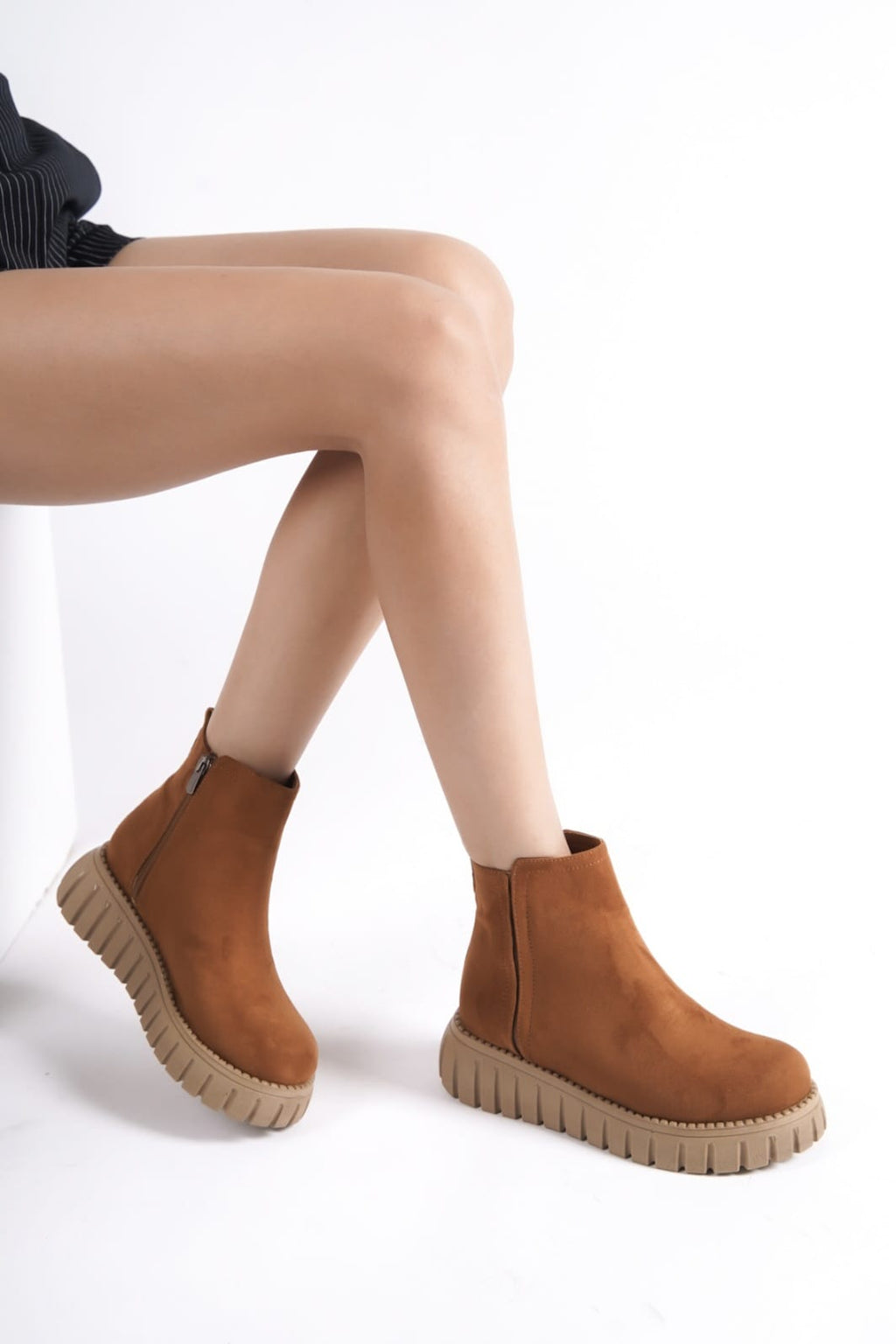 Velarise Camel Suede Women's Boots