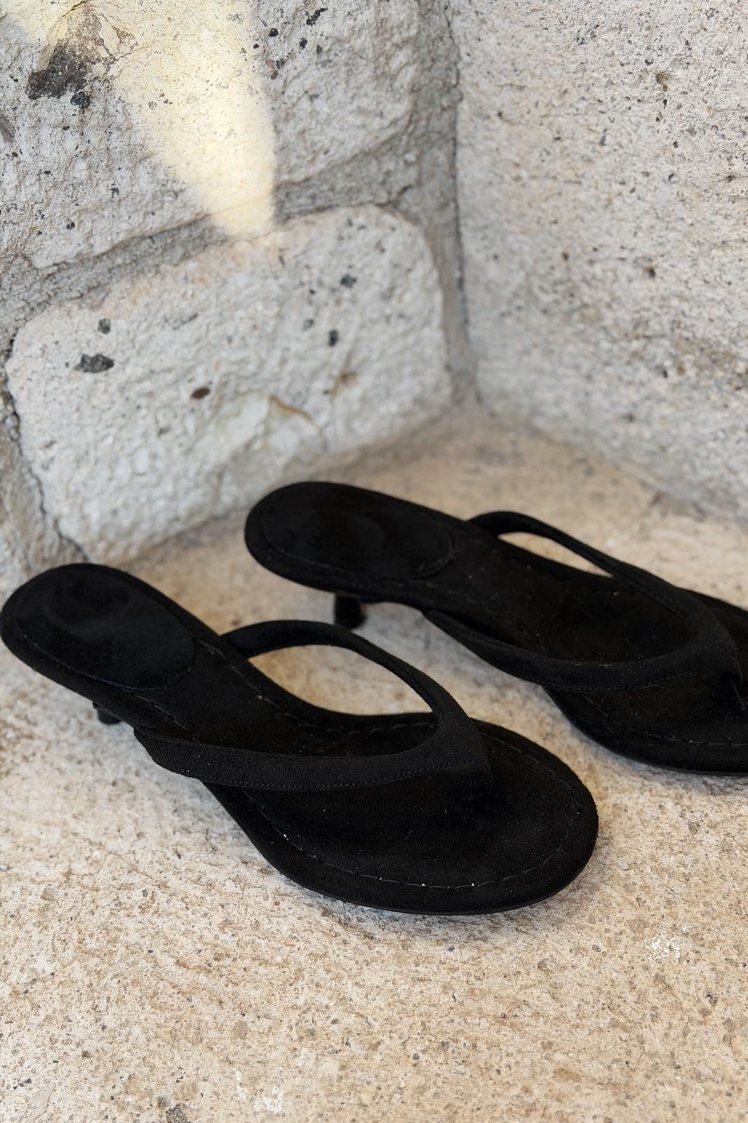 Arlene Black Suede Pumps Toe-Post Sandals