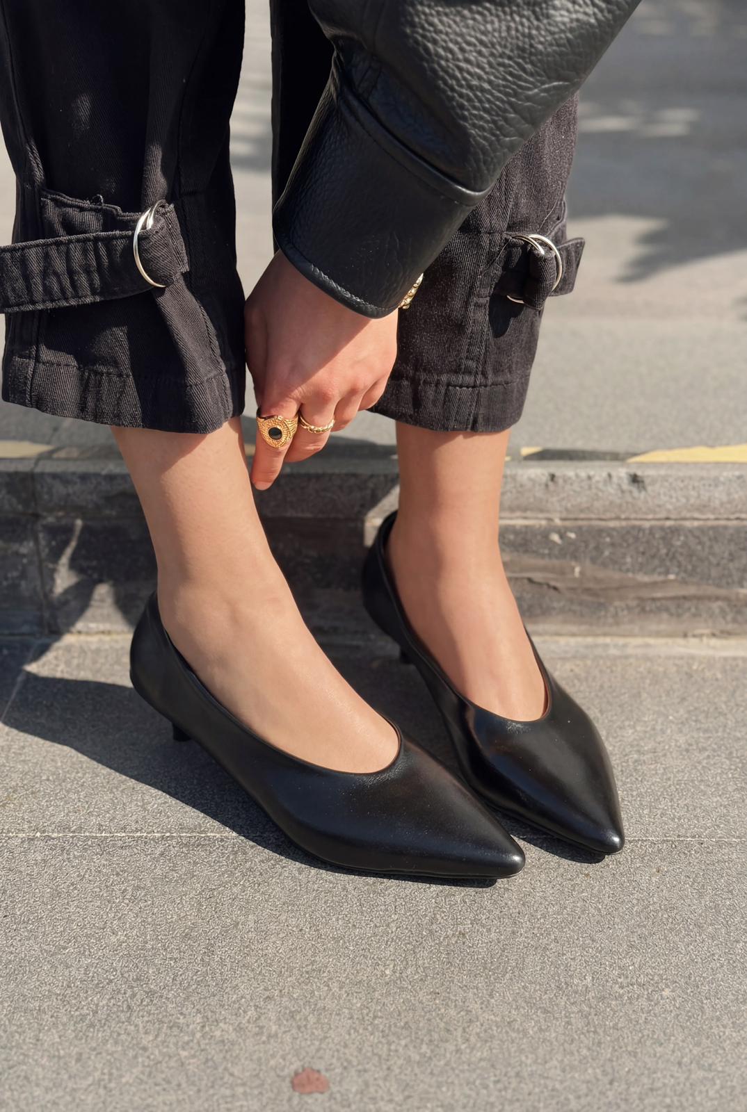 Seranis Black Faux Leather Women's Stilettos