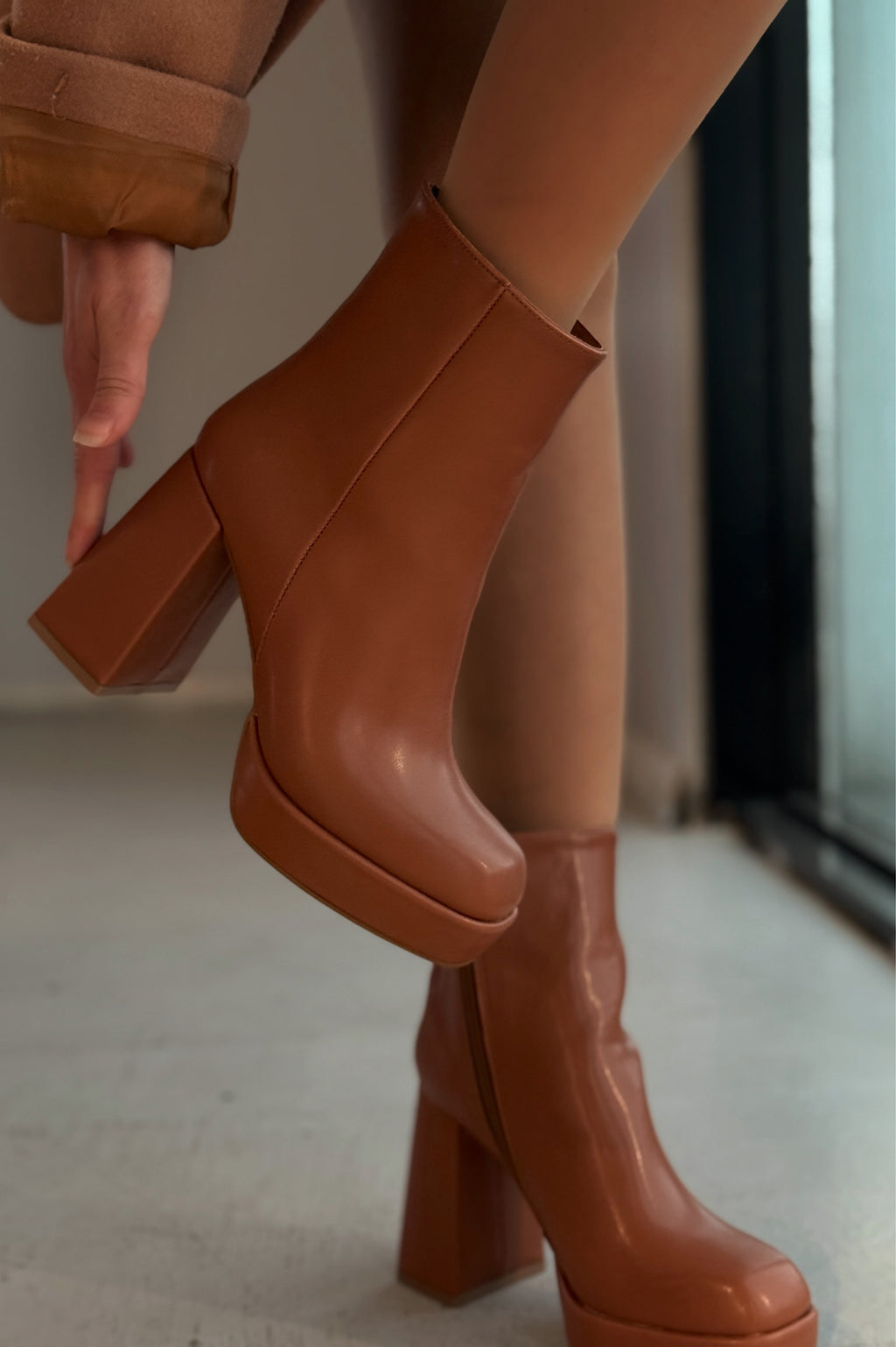 Rivoks Tan Faux Leather Platform Pumps Boots