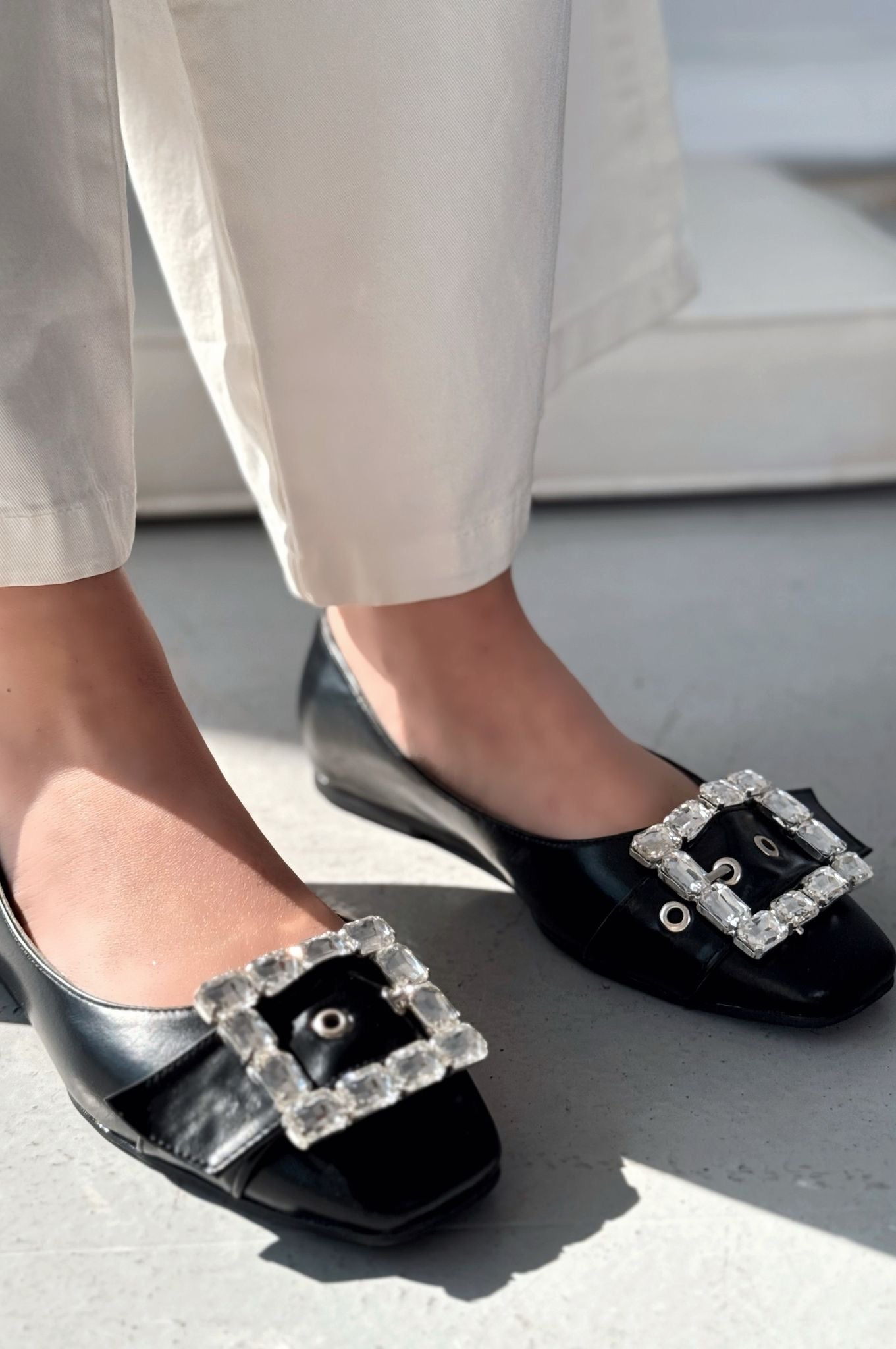 Woned Black Faux Leather Stone Detail Women's Flats