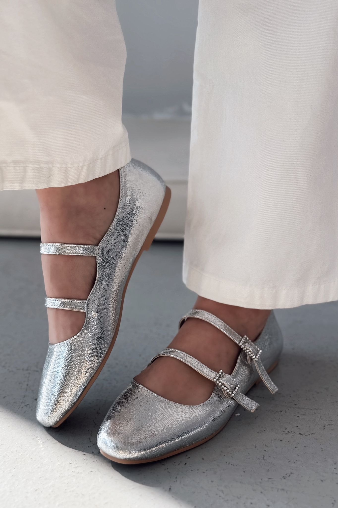 Harwor Silver Patent Faux Leather Buckle Detail Women's Flats
