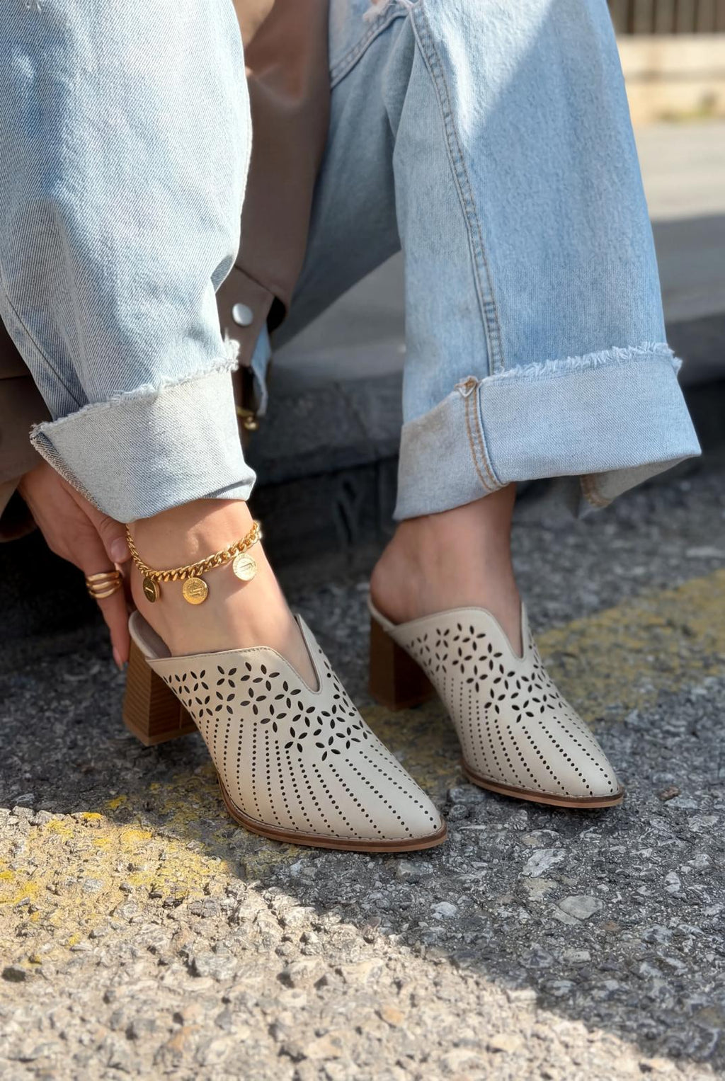 Noravina Genuine Leather Pumps Mule Beige