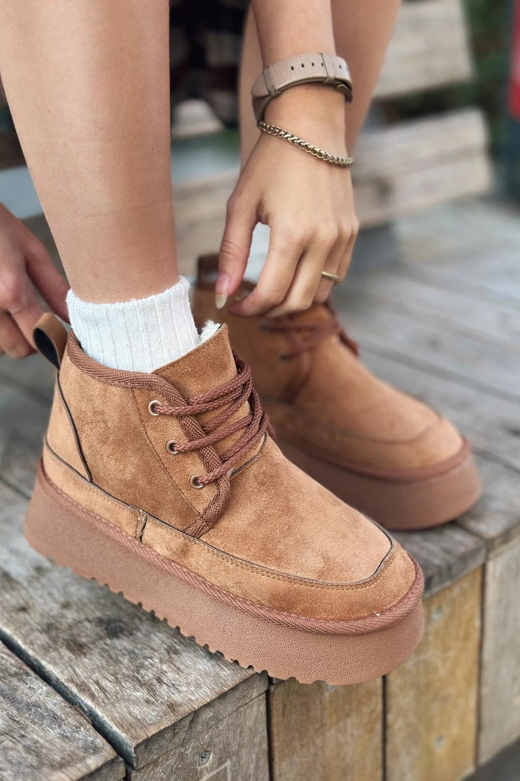 Porinta Lace-Up Chunky Sole Women's Boots Tan