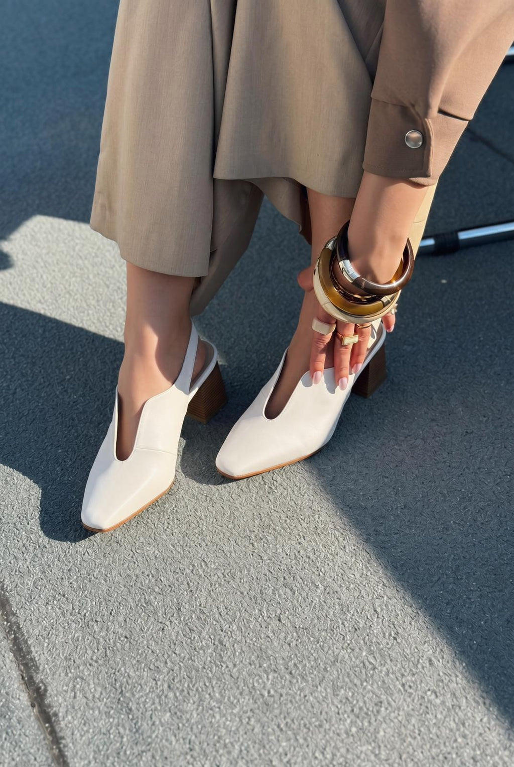 Pelora White Faux Leather Women's Pumps