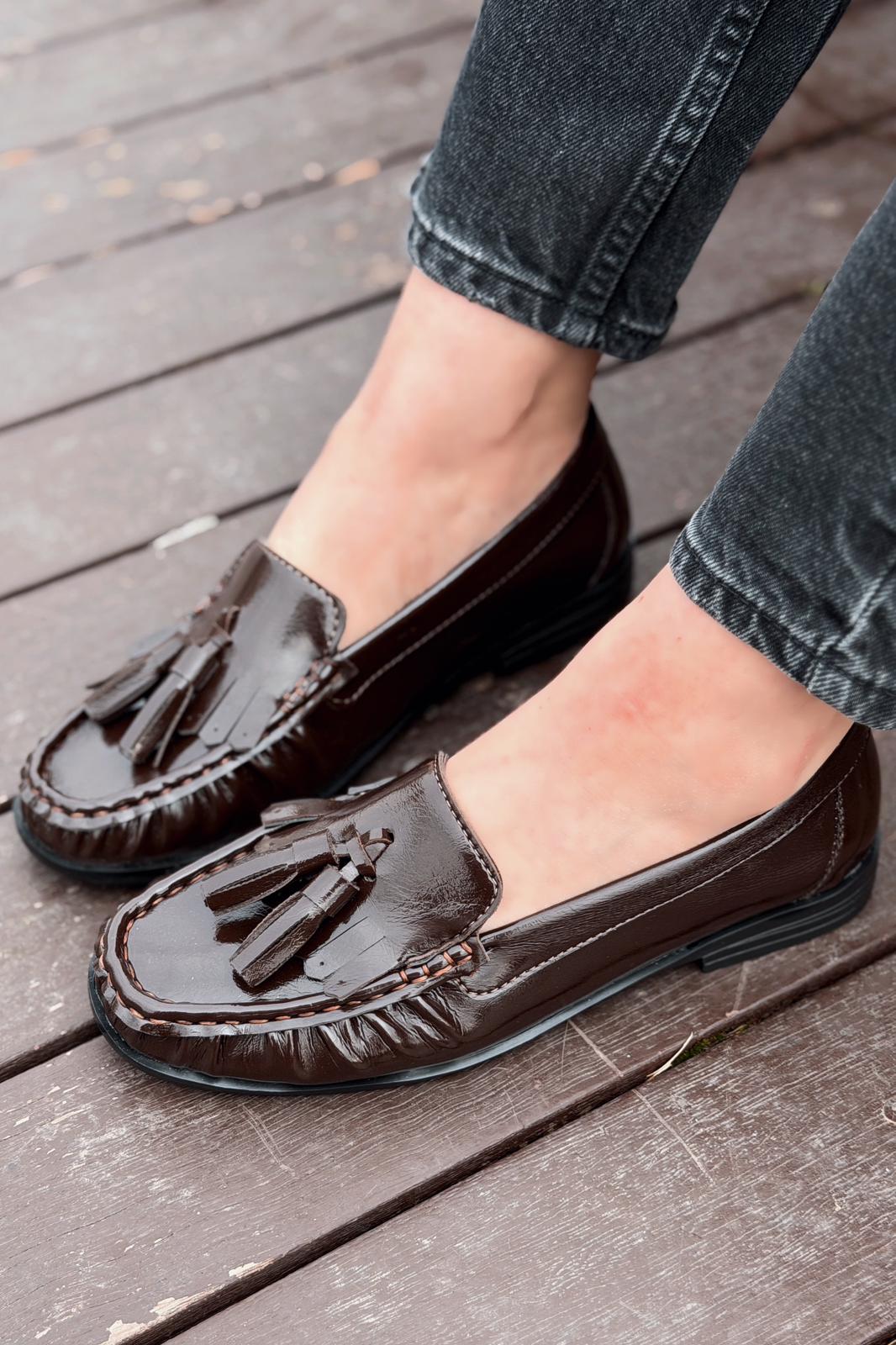 Renard Dark Brown Crinkled Patent Faux Leather Women's Loafers