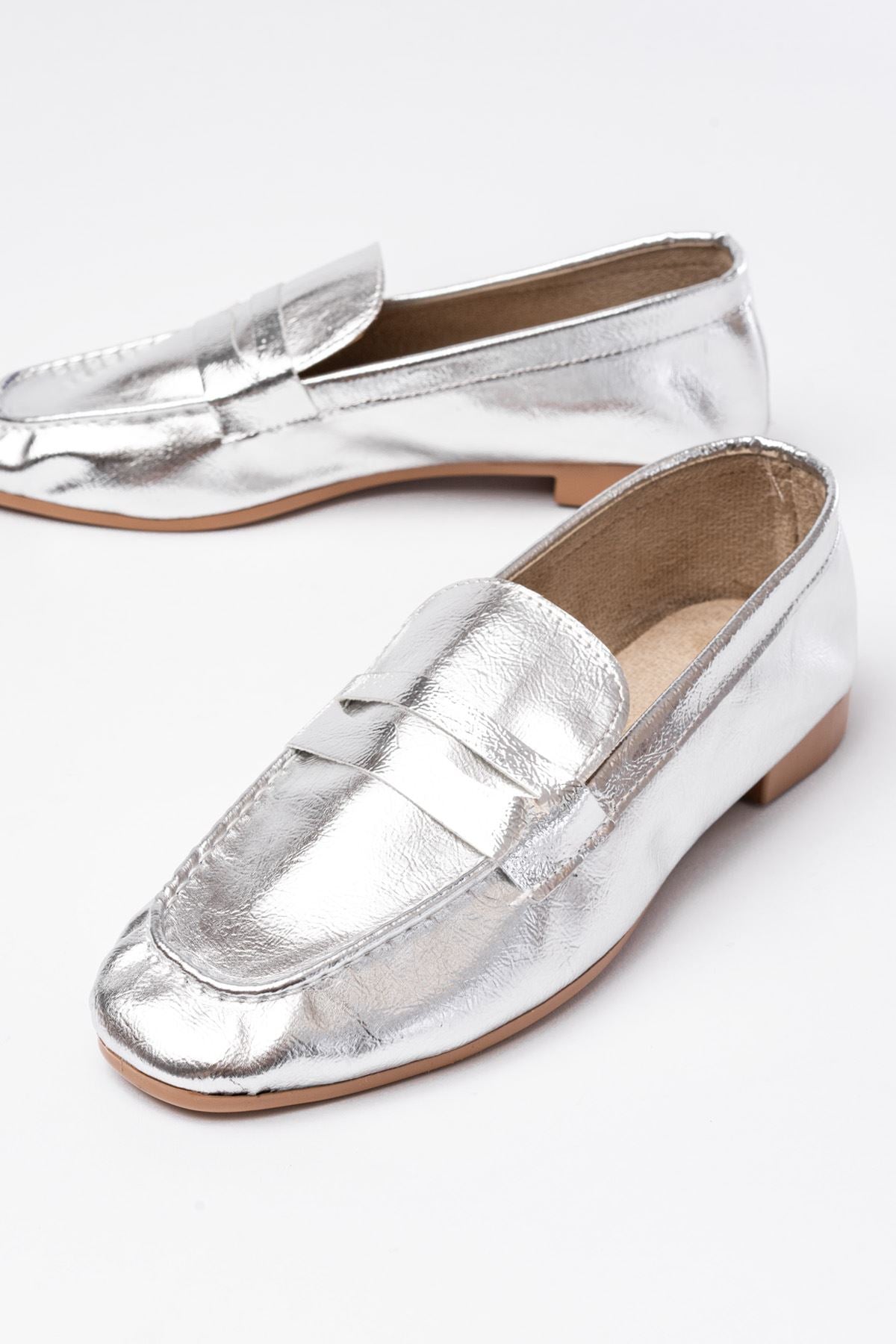 Orvino Silver Casual Women's Flats