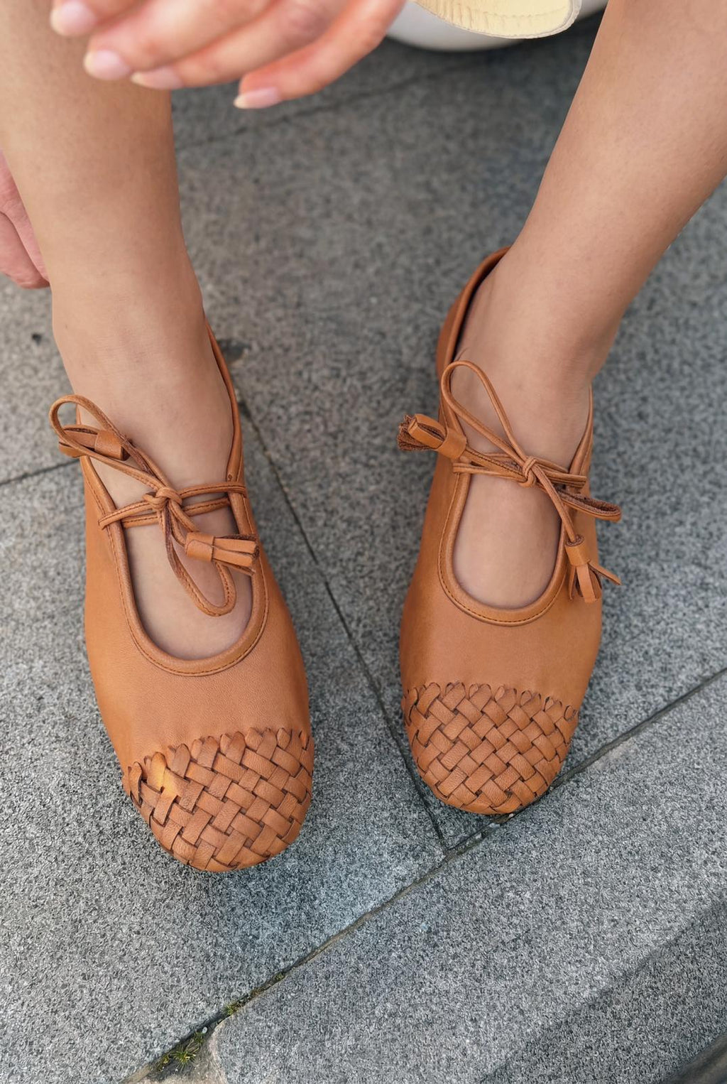 Talorin Tan Genuine Leather Women's Lace-Up Flats