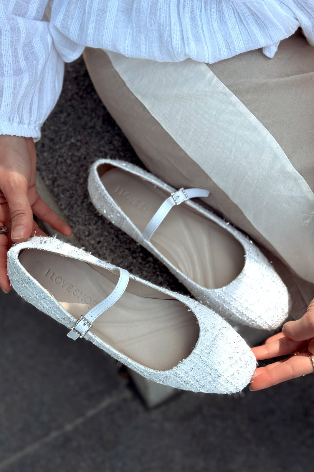 Edwons White Tweed Pattern Women's Flats