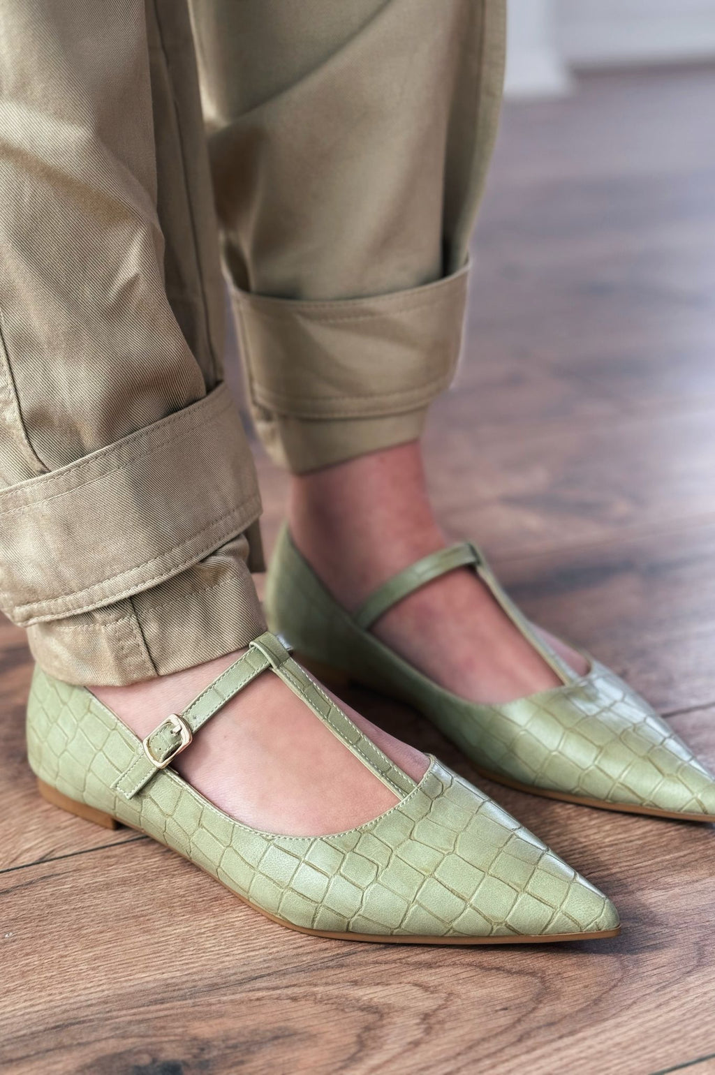 Cormel Mint Faux Leather Croc Detail Women's Pumps