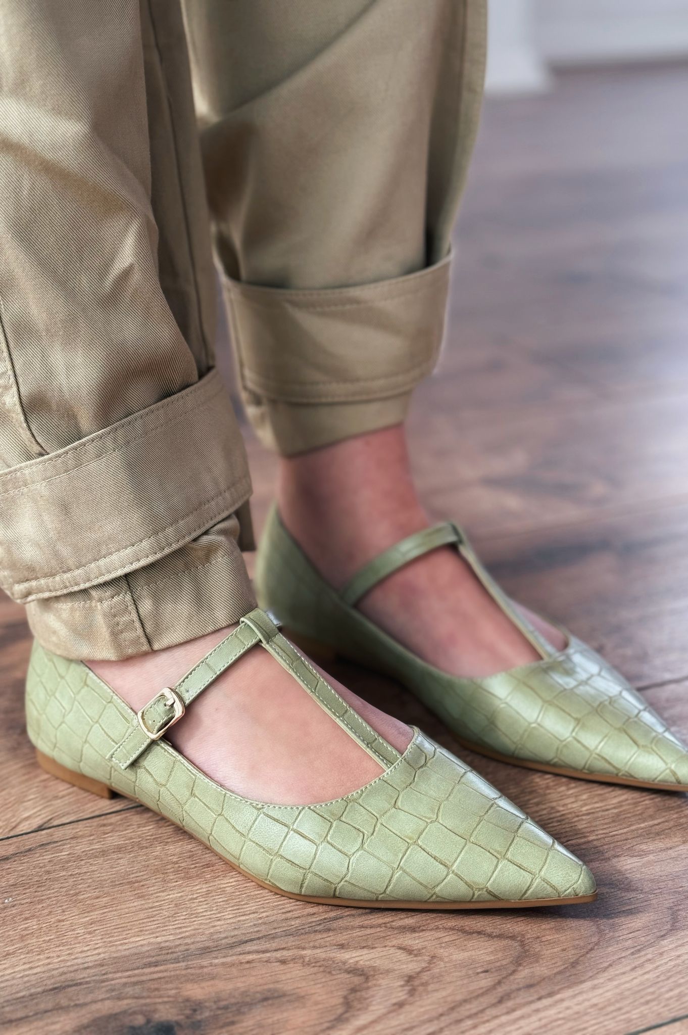 Cormel Mint Faux Leather Croc Detail Women's Pumps
