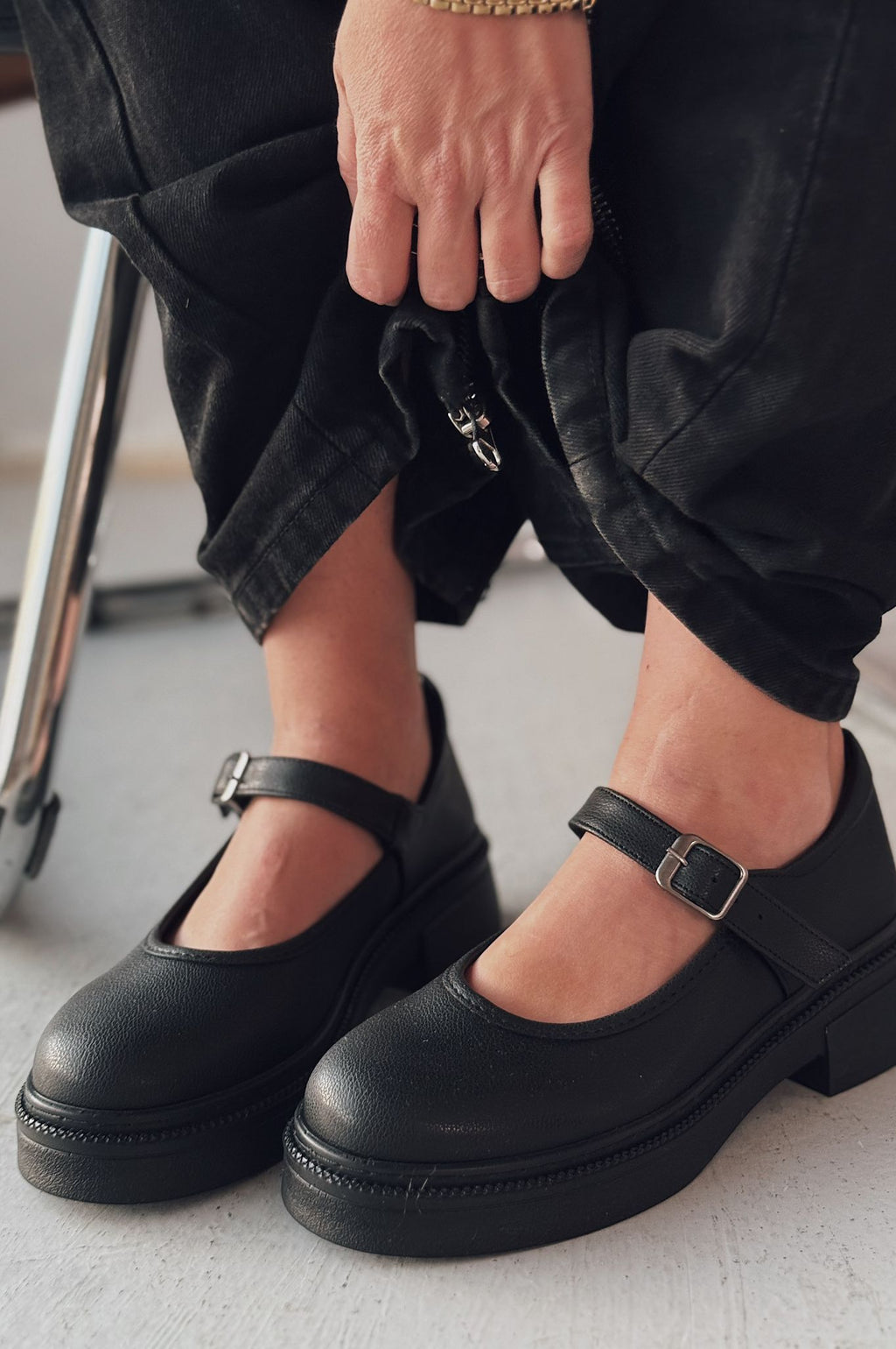 Vodes Black Faux Leather Women's Mary Jane