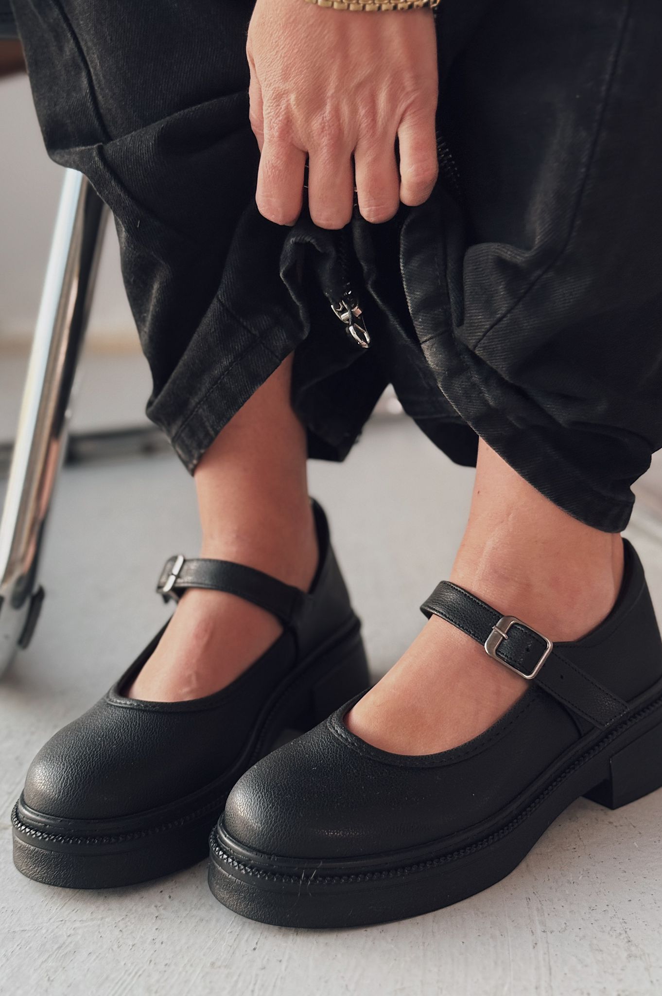 Vodes Black Faux Leather Women's Mary Jane