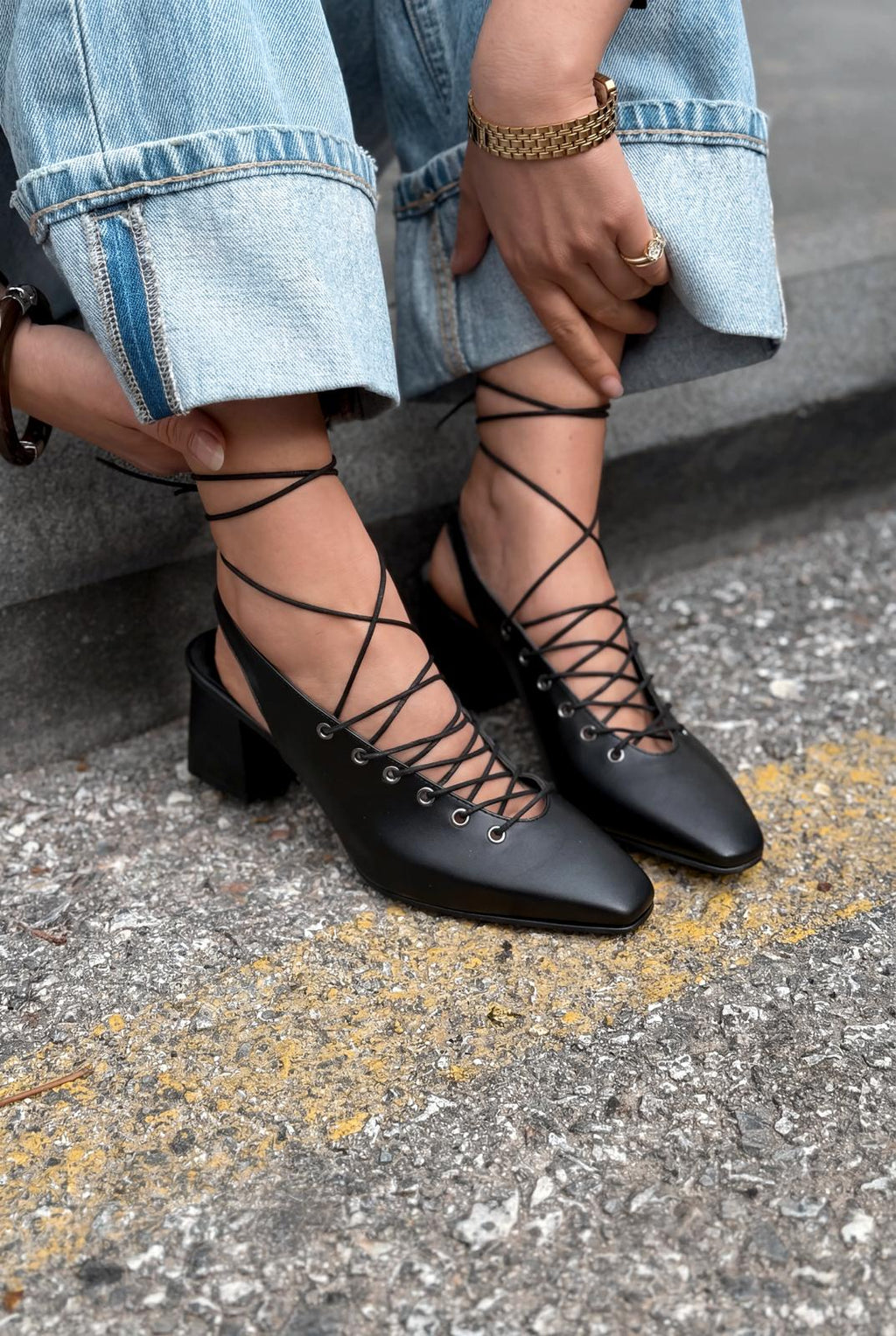 Yorella Black Faux Leather Women's Pumps