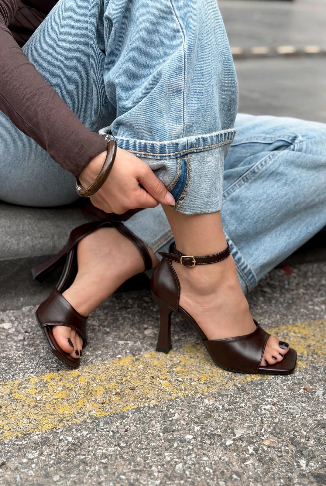 Arnel Light Brown Faux Leather Women's Pumps Sandals