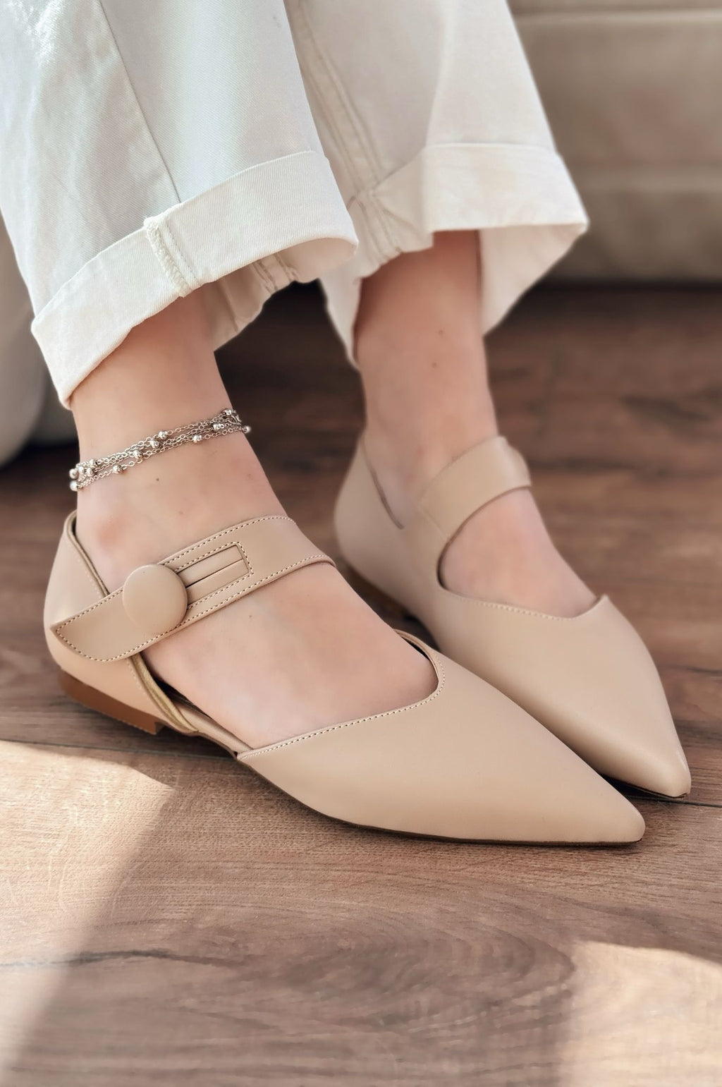 Peronsa Nude Faux Leather Button Detail Women's Flats