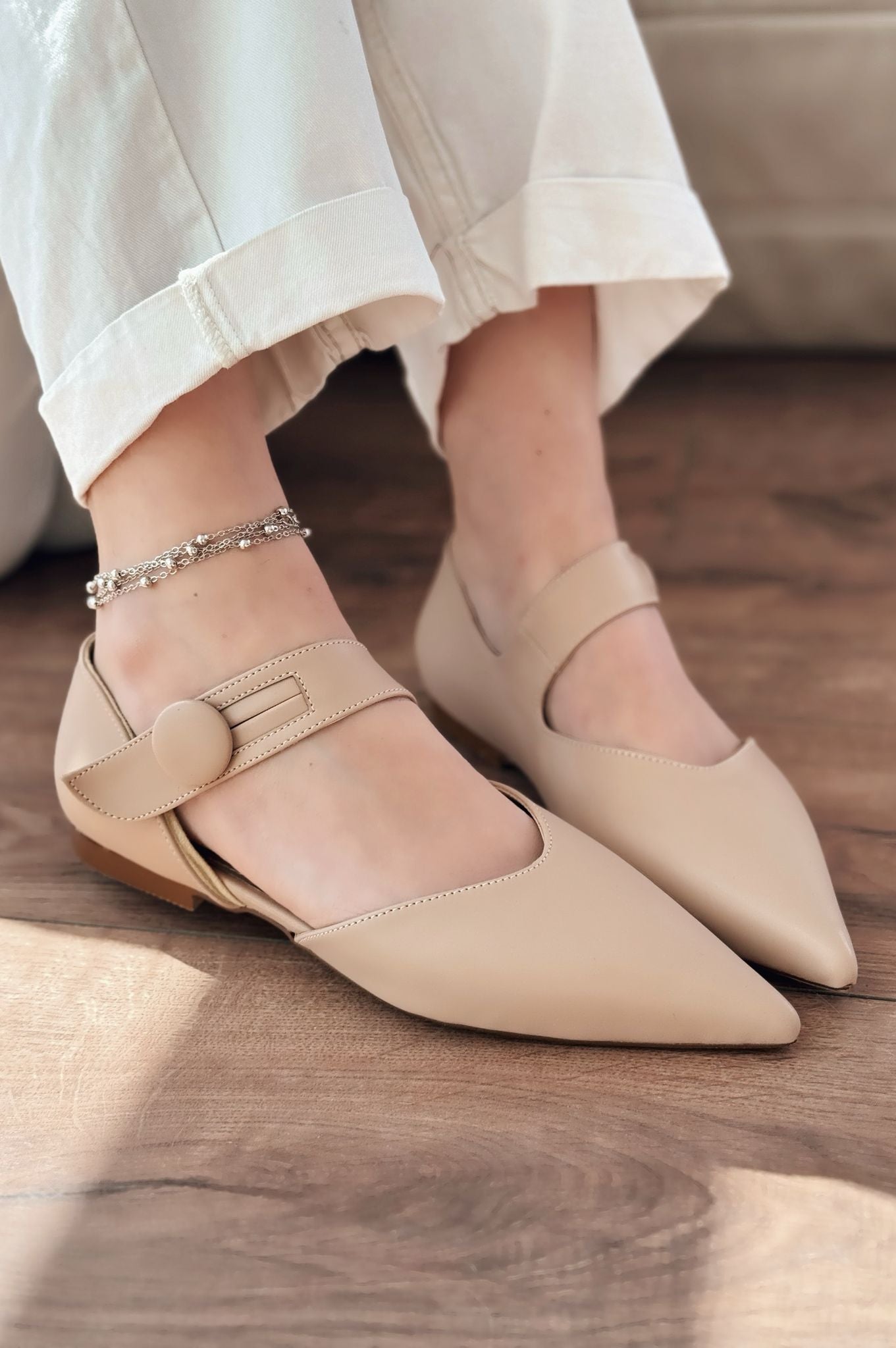Peronsa Nude Faux Leather Button Detail Women's Flats