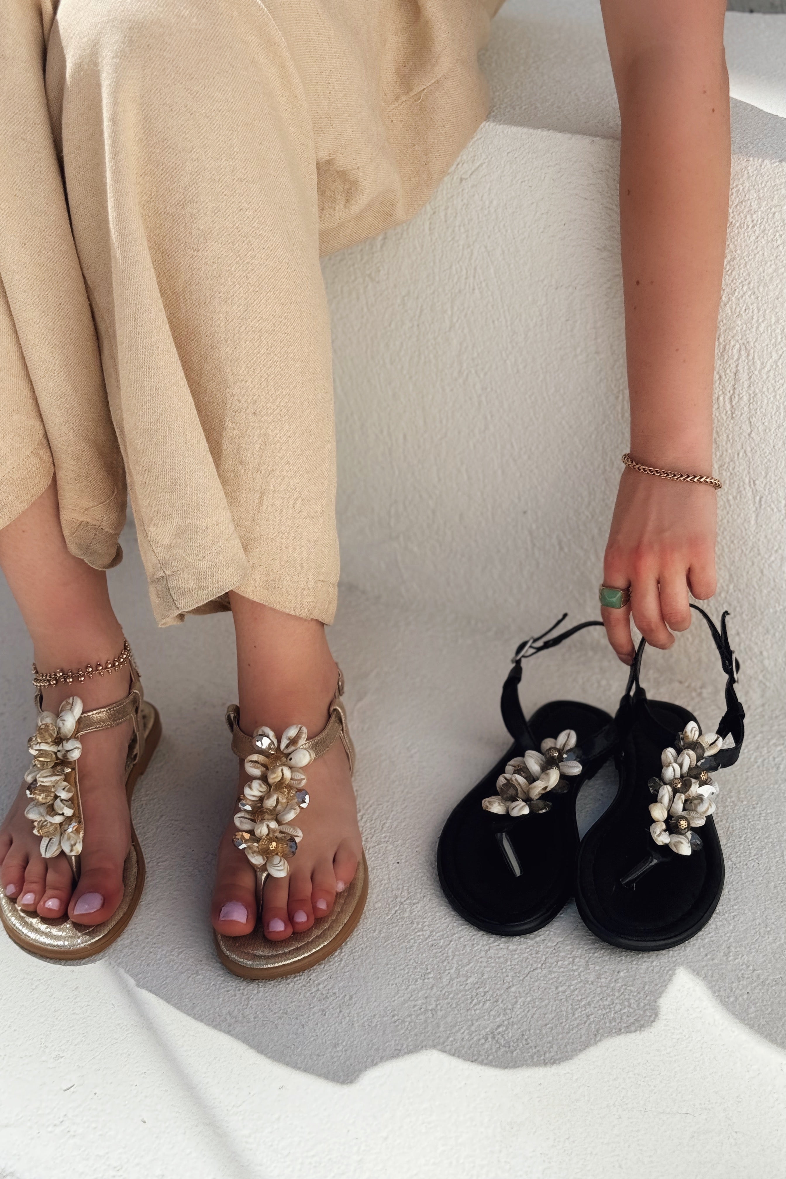 Wanids Patent Satin Black Seashell Detail Thong Sandals