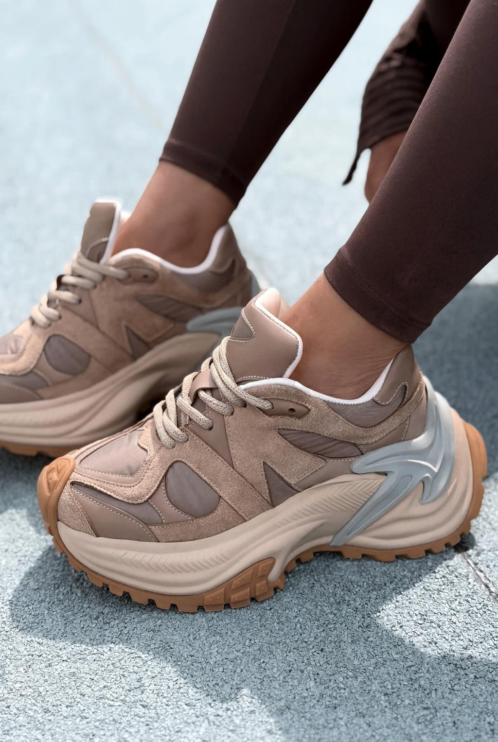 Leriva Taupe Women's Sneakers