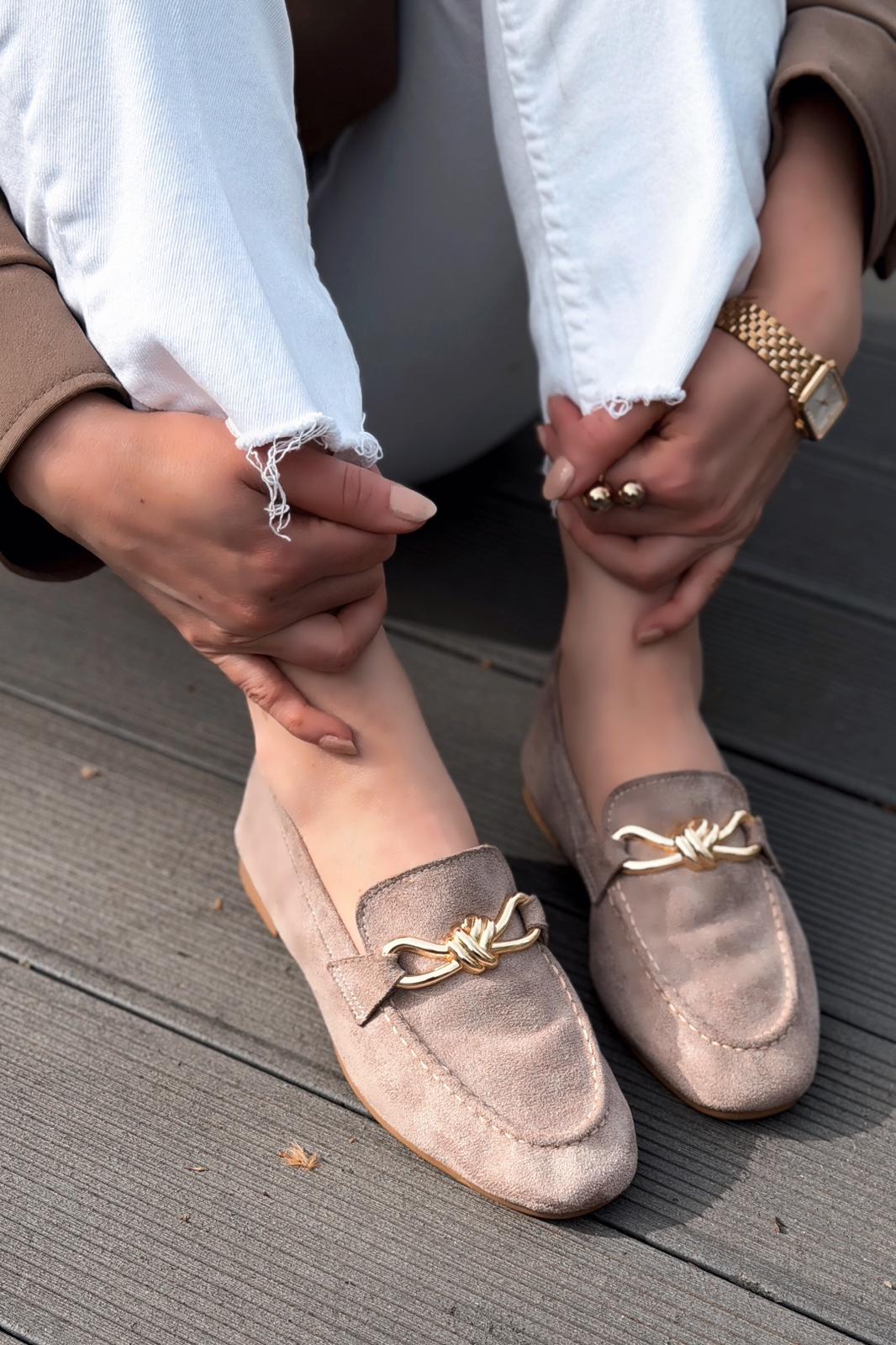 Avelis Women's Loafers Beige Suede Bow Detail