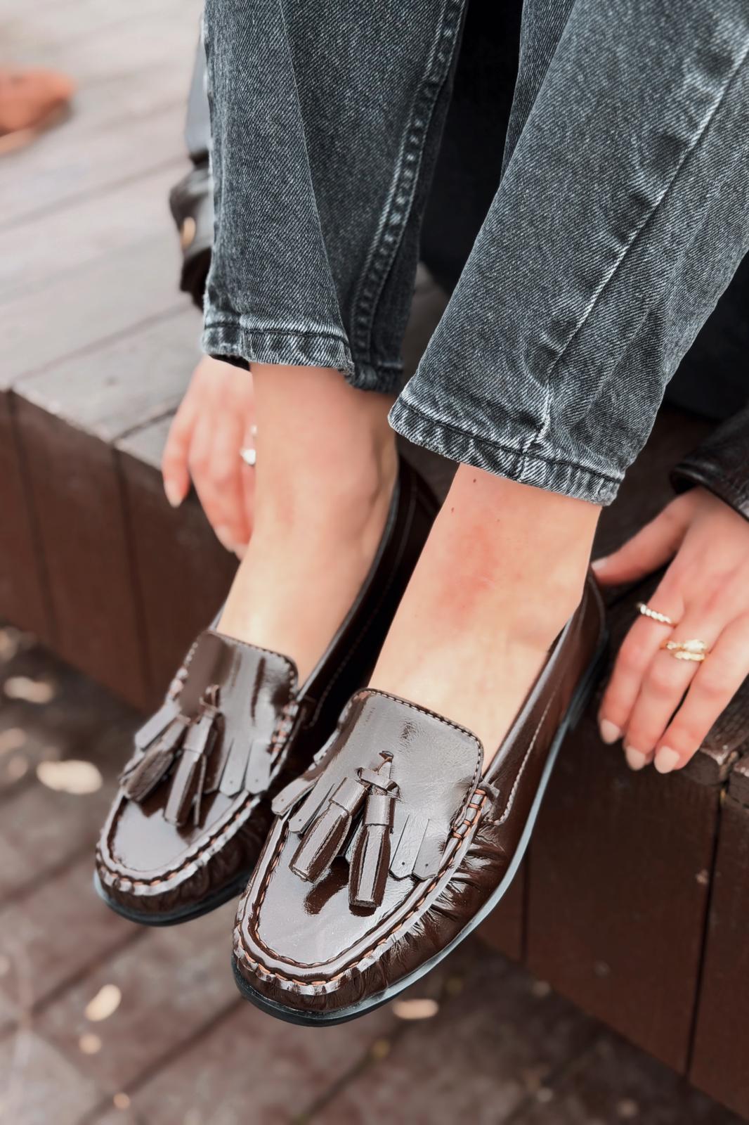 Renard Dark Brown Crinkled Patent Faux Leather Women's Loafers