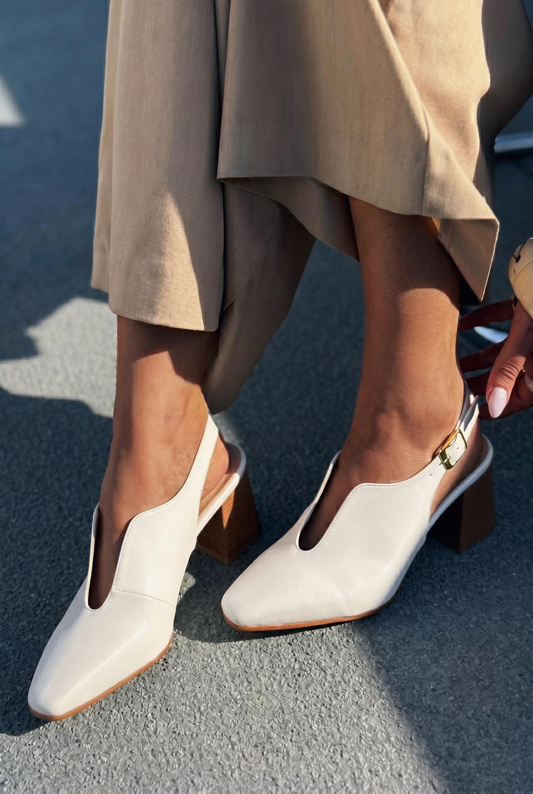 Pelora White Faux Leather Women's Pumps