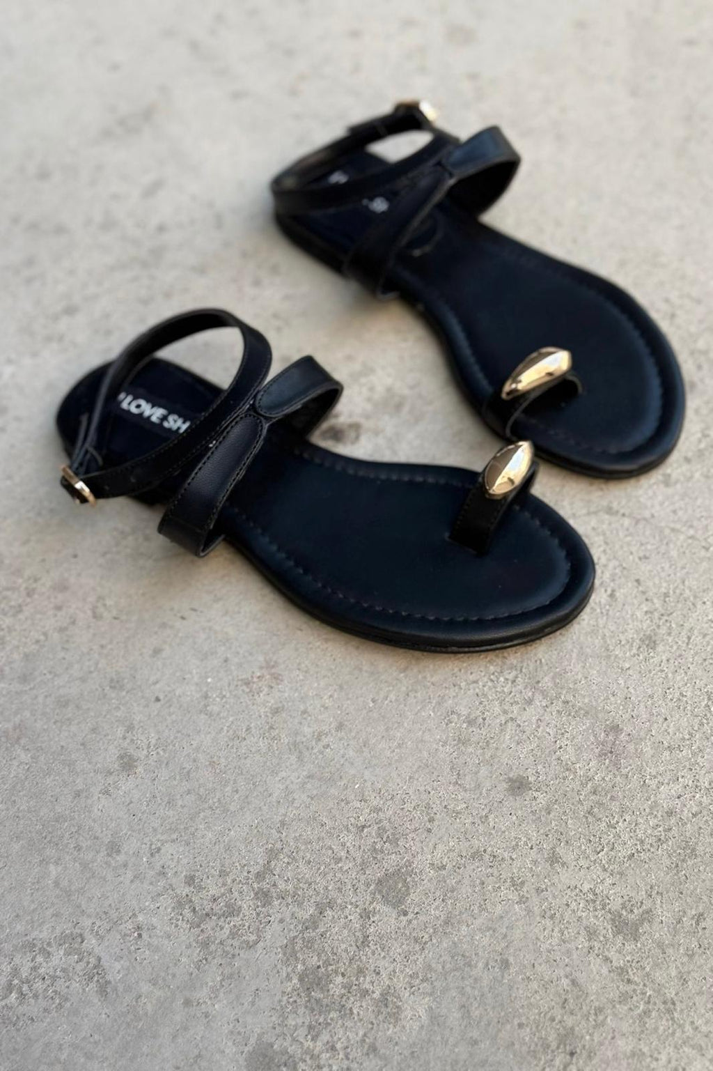 Velinka Black Faux Leather Women's Thong Sandals