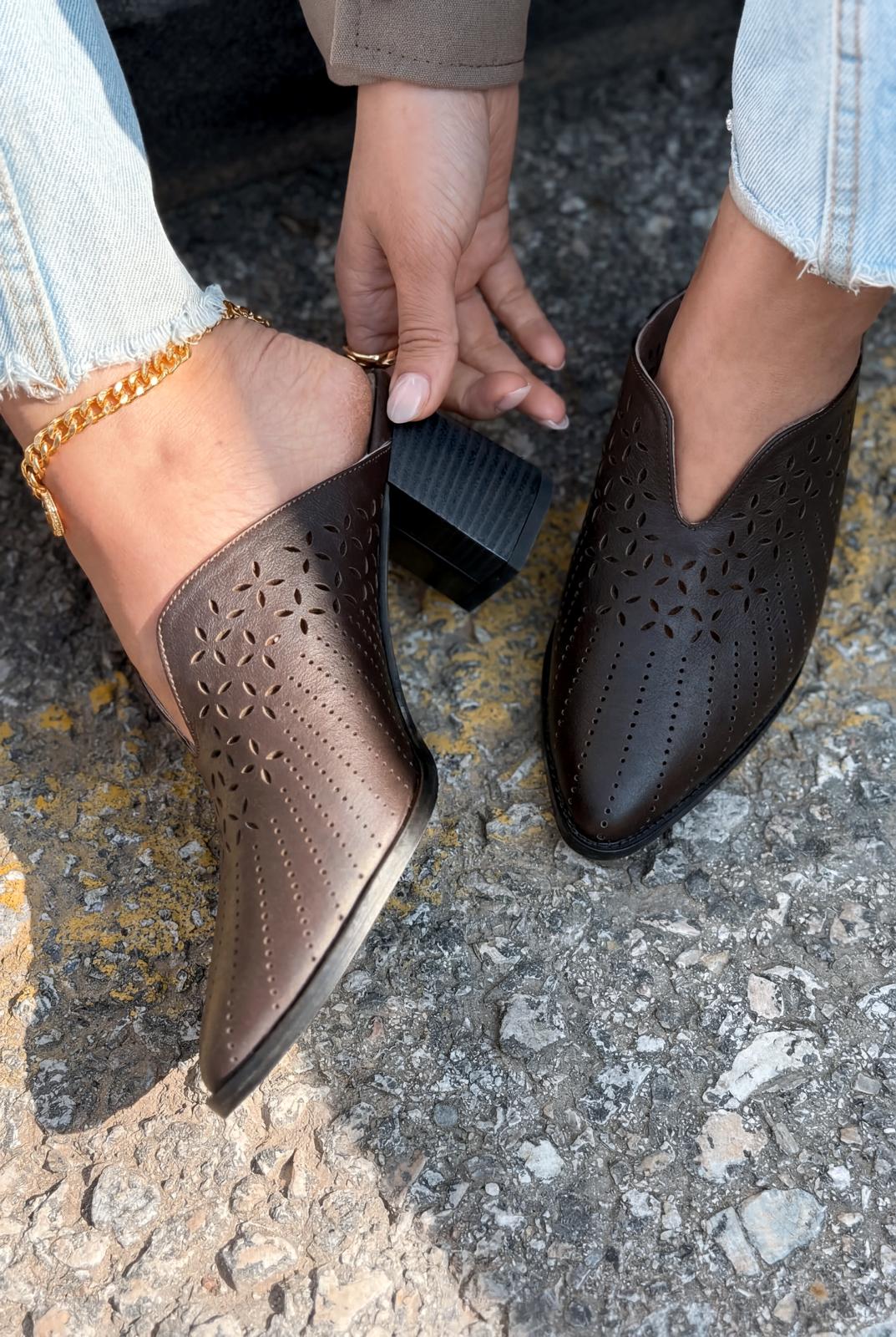 Noravina Genuine Leather Brown Pumps