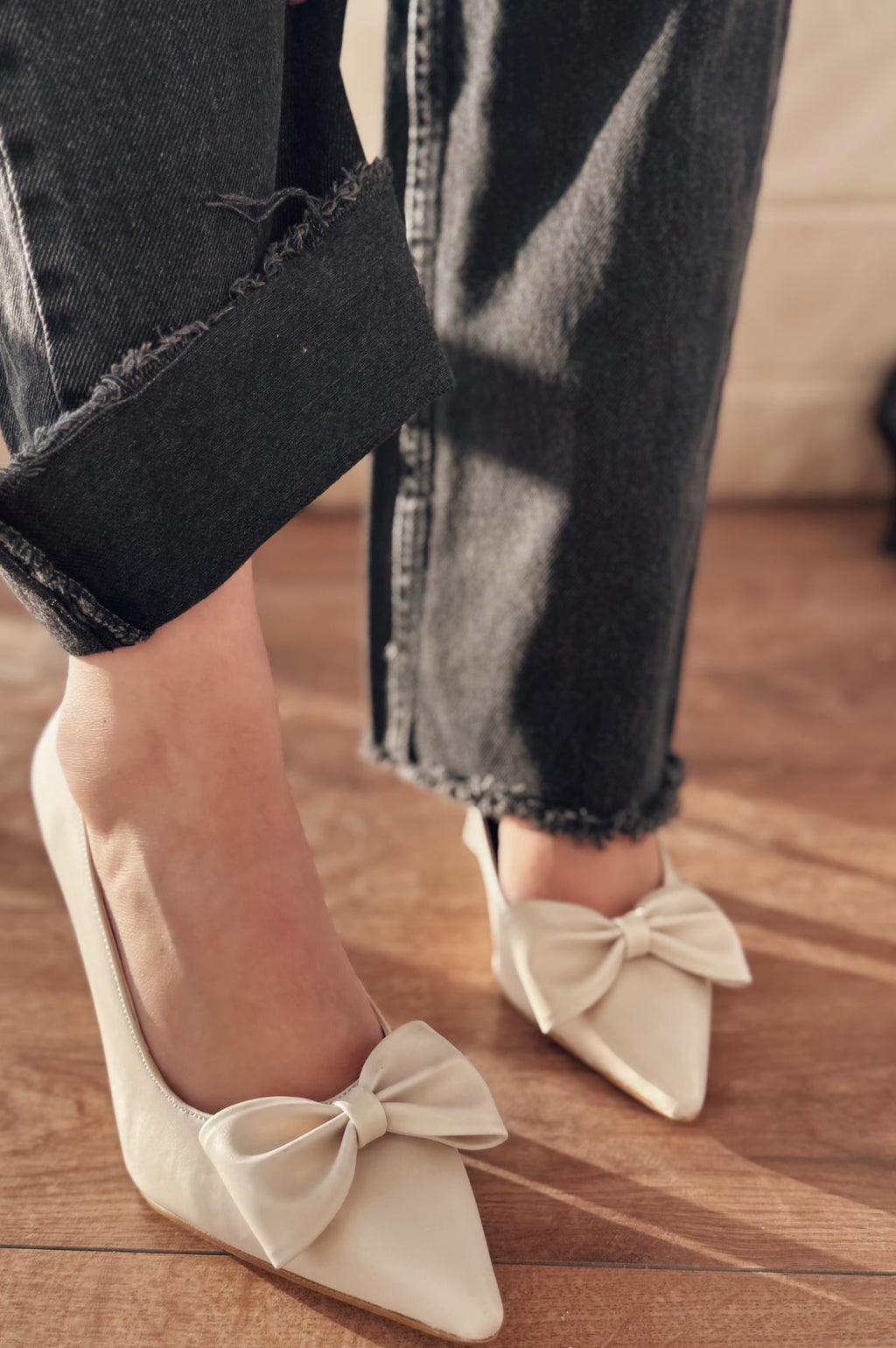 Odrin Beige Bow Detail Faux Leather Women's Stilettos