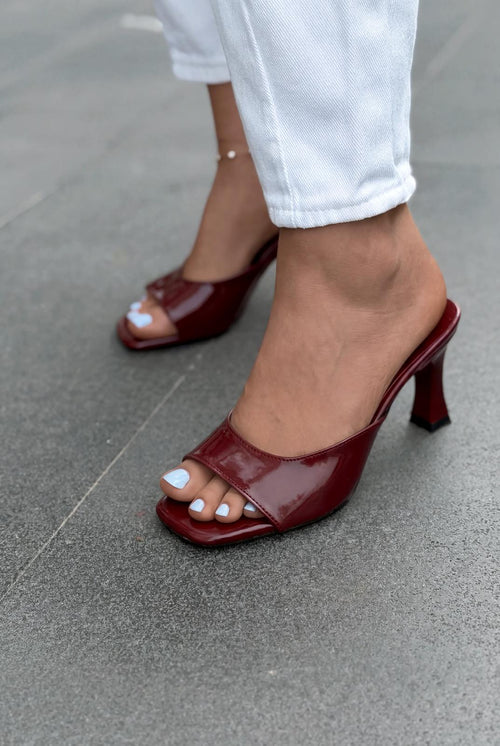 Arinor Burgundy Patent Faux Leather Women's Pumps