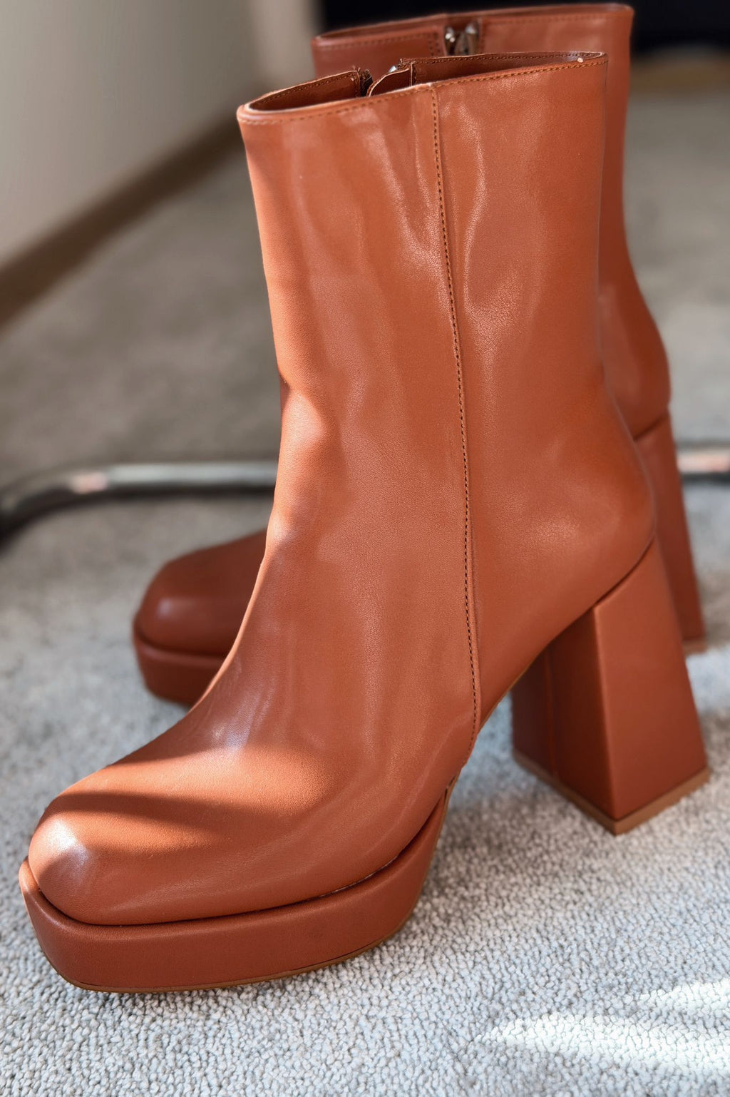 Rivoks Tan Faux Leather Platform Pumps Boots