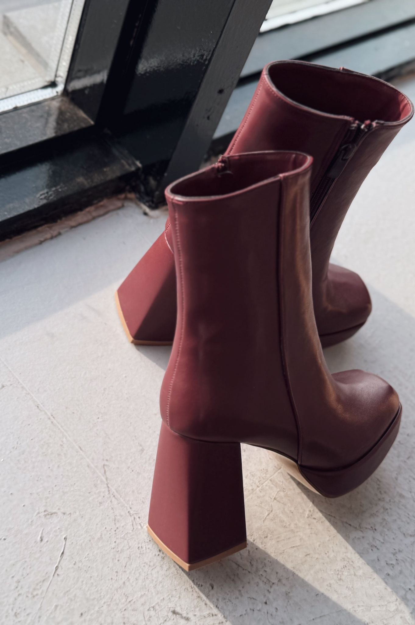 Rivoks Burgundy Faux Leather Platform Pumps Boots